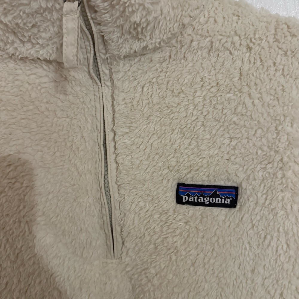 Patagonia Off-White Fleece Jacket